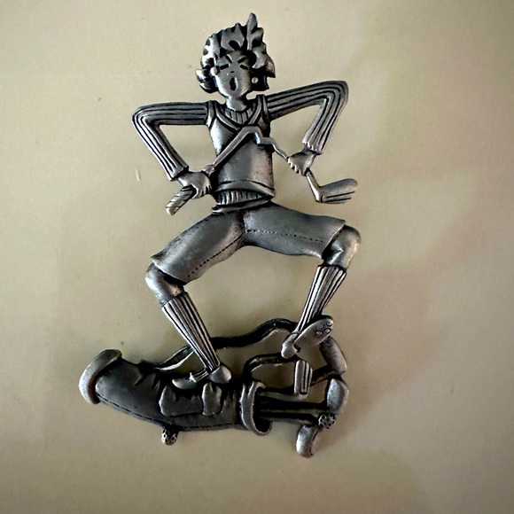 Artisan Signed JJ Jonette Angry Golfer Breaking Golf Club Brooch Pin Rare 1980s - Picture 2 of 4